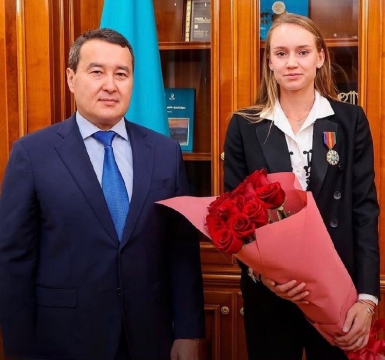 迪奥拉还是 迪奥拉还是